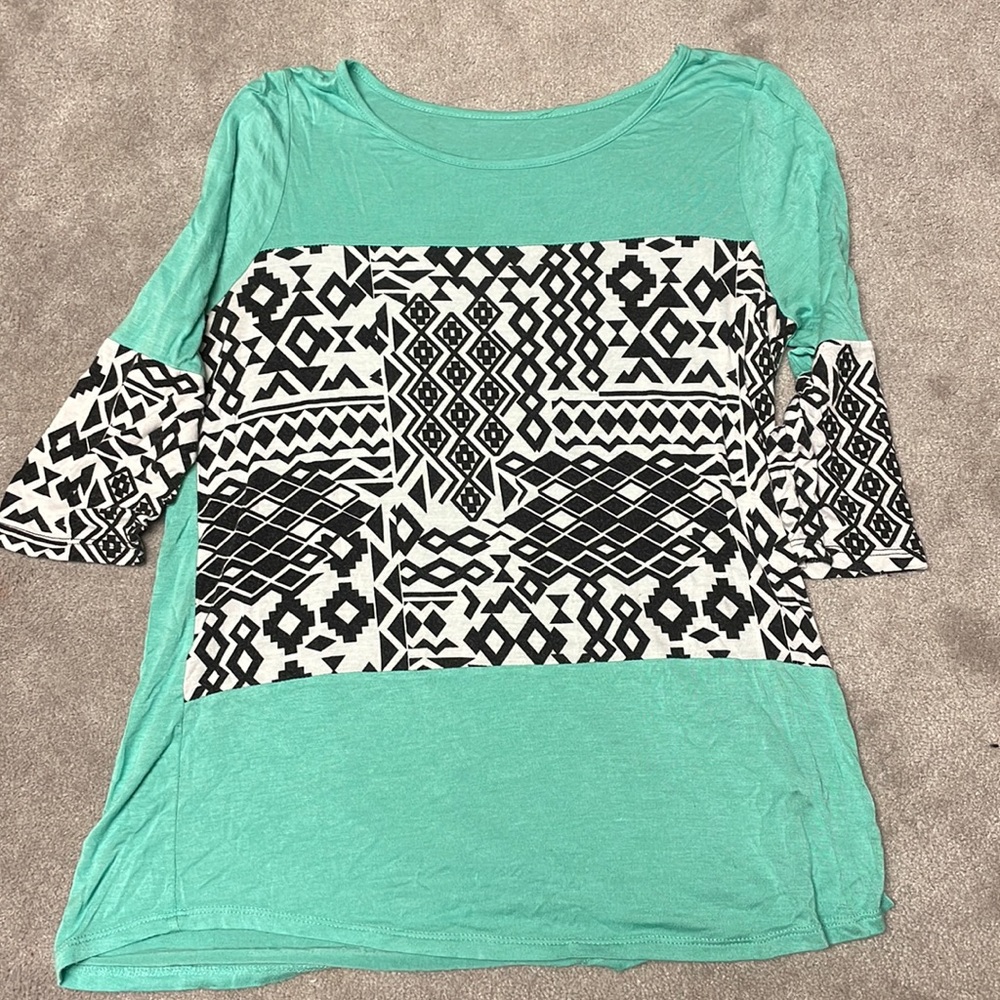 Not sure on the brand. Size M